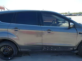 2014 Ford Escape SE with VIN 1FMCU0GX8EUD57801, listed as a IAAI auction lot 41856252 with 136,980 mi miles. Bid and sale history available at carsss.com. Image 14.