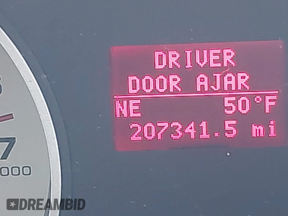 2010 Ford Explorer Eddie Bauer with VIN 1FMEU6EE5AUB13286, listed as a IAAI auction lot 41737633 with 207,341 mi miles. Bid and sale history available at carsss.com. Image 15.