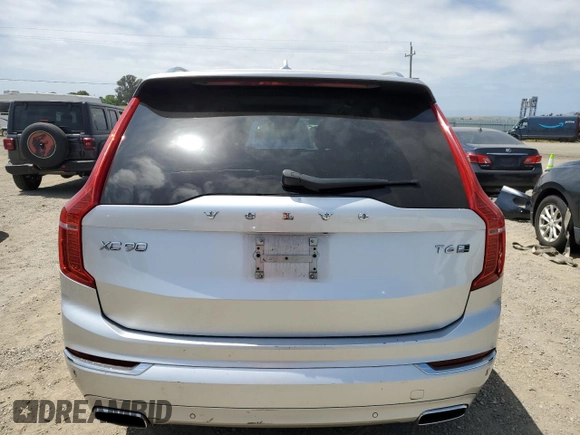 2016 Volvo XC90 T6 Inscription z VIN YV4A22PL4G1034535, wystawiony jako Copart lot #56227225 z przebiegiem 91 877 mil mil oraz Szkoda całkowita • Salvage title. Historia ofert i sprzedaży dostępna na DreamBid. Obrazek 6.