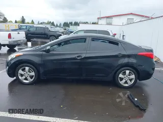 2012 Hyundai Elantra GLS с VIN KMHDH4AE8CU404698, выставлен на аукционе IAAI как лот 41988964 с пробегом Не указан миль и . История ставок и продаж доступна на DreamBid. Изображение 14.