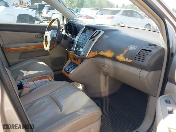 2005 Lexus RX 330 with VIN 2T2GA31UX5C028590, listed as a IAAI auction lot 42054034 with 298,825 mi miles. Bid and sale history available at carsss.com. Image 5.