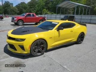 2017 Chevrolet Camaro 1SS z VIN 1G1FE1R72H0208287, wystawiony jako Copart lot #55510345 z przebiegiem 88 828 mil mil oraz Szkoda całkowita • Salvage title. Historia ofert i sprzedaży dostępna na DreamBid. Obrazek 1.