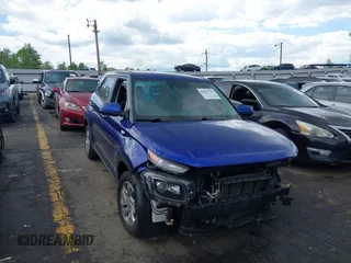 2021 Hyundai Venue SE z VIN KMHRB8A39MU082930, wystawiony jako IAAI lot #42005743 z przebiegiem 51 234 mil mil oraz . Historia ofert i sprzedaży dostępna na DreamBid. Obrazek 1.