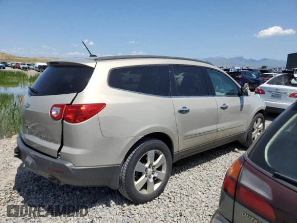 2012 Chevrolet Traverse LTZ z VIN 1GNKVLEDXCJ157466, wystawiony jako Copart lot #56336585 z przebiegiem 207 105 mil mil oraz Szkoda całkowita • Salvage title. Historia ofert i sprzedaży dostępna na DreamBid. Obrazek 3.
