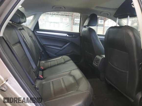 2015 Volkswagen Passat SE с VIN 1VWBV7A38FC072063, выставлен на аукционе Copart как лот 55957005 с пробегом 140 821 миль миль и Чистый • Clean title. История ставок и продаж доступна на DreamBid. Изображение 10.
