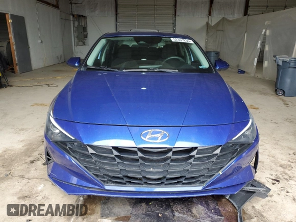2021 Hyundai Elantra SEL z VIN 5NPLM4AG8MH027038, wystawiony jako Copart lot #52361295 z przebiegiem 94 599 mil mil oraz Szkoda całkowita • Salvage title. Historia ofert i sprzedaży dostępna na DreamBid. Obrazek 5.