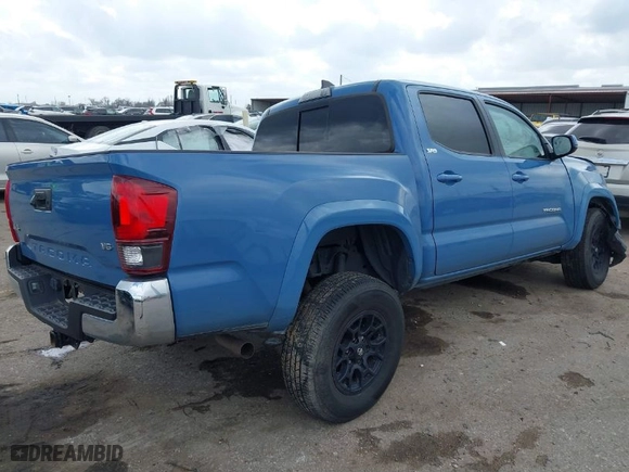 2019 Toyota Tacoma 4WD SR with VIN 3TMCZ5AN7KM280607, listed as a IAAI auction lot 41692718 with 46,084 mi miles. Bid and sale history available at carsss.com. Image 4.