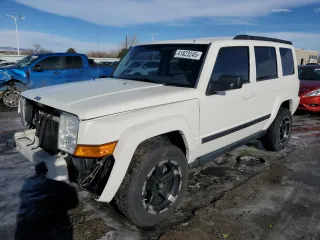 2007 Jeep Commander Sport with VIN 1J8HH48P57C680922, listed as a Copart auction lot 41823245 with 127,586 mi miles and Salvage Title. Bid and sale history available at carsss.com. Image 1.