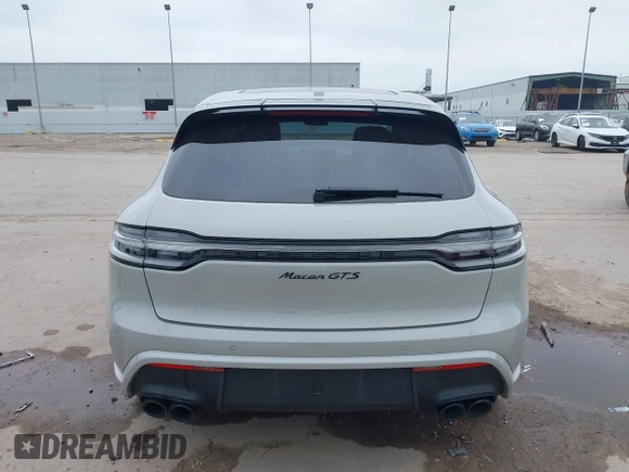 2022 Porsche Macan Turbo z VIN WP1AF2A53NLB31162, wystawiony jako IAAI lot #41902026 z przebiegiem 24 714 mil mil oraz . Historia ofert i sprzedaży dostępna na DreamBid. Obrazek 17.