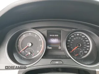 2018 Volkswagen Atlas SE z VIN 1V2LR2CA4JC584601, wystawiony jako Copart lot #52346605 z przebiegiem 71 990 mil mil oraz Szkody całkowita. Historia ofert i sprzedaży dostępna na DreamBid. Obrazek 9.