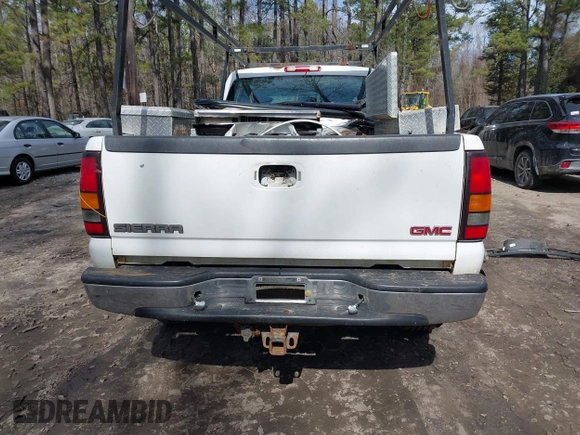 2006 GMC Sierra 2500HD Work Truck with VIN 1GTHC23U66F226795, listed as a IAAI auction lot 41663946 with Not provided miles and . Bid and sale history available at DreamBid. Image 17.
