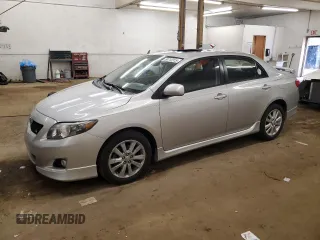 2010 Toyota Corolla z VIN 1NXBU4EE0AZ301530, wystawiony jako Copart lot #59712315 z przebiegiem 57 343 mil mil oraz Szkoda całkowita • Salvage title. Historia ofert i sprzedaży dostępna na DreamBid. Obrazek 1.