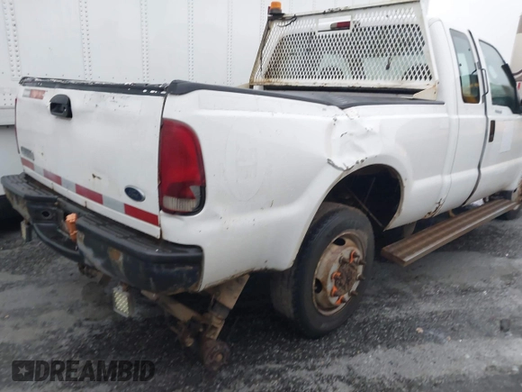 2005 Ford F-350 with VIN 1FTSX315X5EC34141, listed as a IAAI auction lot 41645453 with 498,863 mi miles and . Bid and sale history available at DreamBid. Image 4.