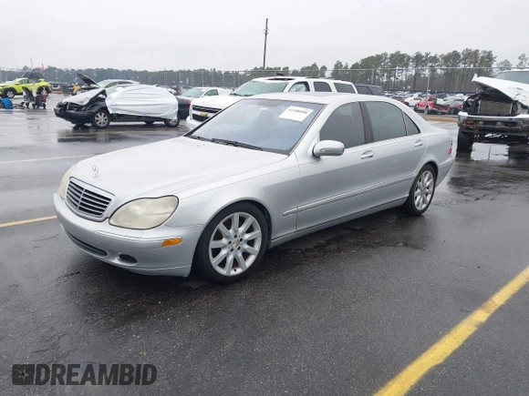 2002 Mercedes-Benz S-Class 5.0L with VIN WDBNG75J82A264932, listed as a IAAI auction lot 41388088 with 195,747 mi miles. Bid and sale history available at carsss.com. Image 2.