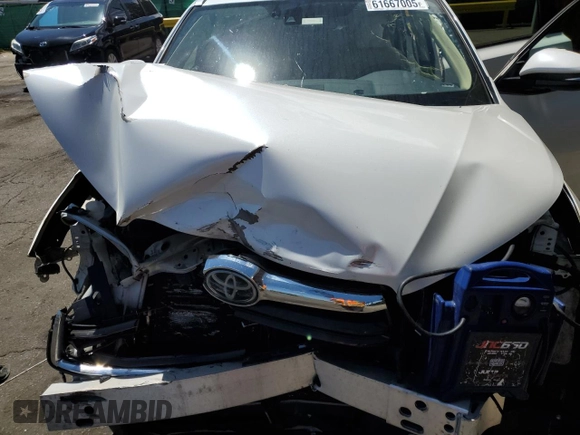 2016 Toyota Highlander Limited with VIN 5TDDKRFH3GS258727, listed as a Copart auction lot 61667005 with 121,789 mi miles and Salvage title. Bid and sale history available at DreamBid. Image 13.
