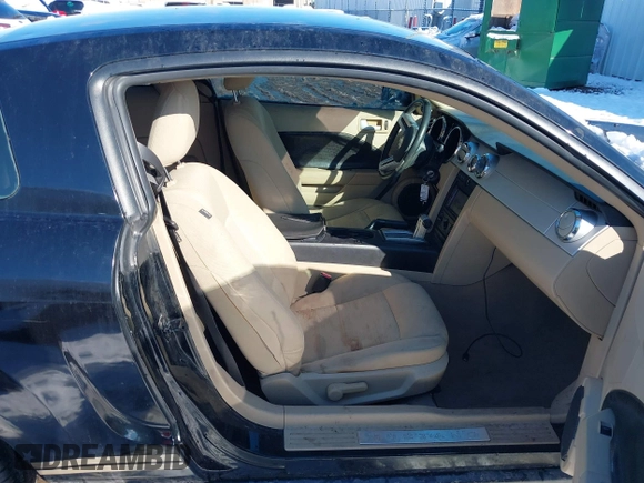 2009 Ford Mustang with VIN 1ZVHT80N195136459, listed as a IAAI auction lot 41284704 with 157,676 mi miles and . Bid and sale history available at carsss.com. Image 5.
