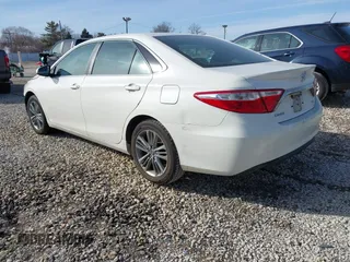 2015 Toyota Camry XLE with VIN 4T1BF1FK6FU475672, listed as a IAAI auction lot 41780890 with 238,915 mi miles. Bid and sale history available at carsss.com. Image 3.