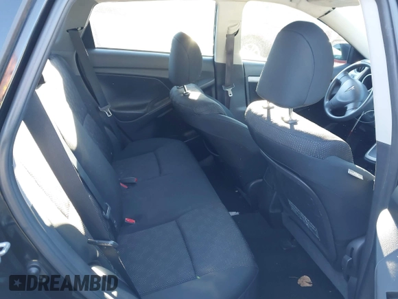 2009 Pontiac Vibe with VIN 5Y2SM67059Z417404, listed as a IAAI auction lot 40857104 with 172,676 mi miles. Bid and sale history available at carsss.com. Image 8.