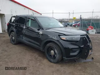 2022 Ford Police Interceptor Utility z VIN 1FM5K8ABXNGA03660, wystawiony jako IAAI lot #38814628 z przebiegiem 3 mil mil oraz . Historia ofert i sprzedaży dostępna na DreamBid. Obrazek 1.