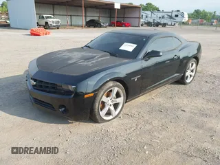 2011 Chevrolet Camaro 2LS z VIN 2G1FA1ED2B9135538, wystawiony jako IAAI lot #42294991 z przebiegiem 173 126 mil mil oraz . Historia ofert i sprzedaży dostępna na DreamBid. Obrazek 17.