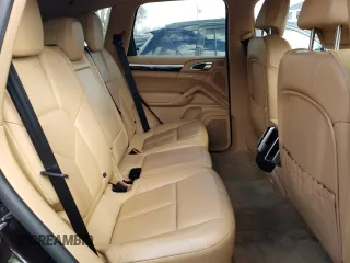 2014 Porsche Cayenne S Hybrid с VIN WP1AE2A25ELA50477, выставлен на аукционе Copart как лот 46681725 с пробегом 173 642 миль миль и Чистый • Clean title. История ставок и продаж доступна на DreamBid. Изображение 11.