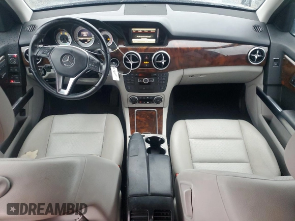 2013 Mercedes-Benz GLK 250 with VIN WDCGG0EB4DG150916, listed as a Copart auction lot 43178685 with 188,000 mi miles and Salvage Title. Bid and sale history available at DreamBid. Image 8.