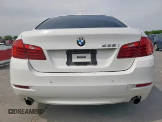 2014 BMW 5 Series 535i z VIN WBA5B1C59ED482543, wystawiony jako Copart lot #53393975 z przebiegiem 123 837 mil mil oraz Czysty tytuł • Clean title. Historia ofert i sprzedaży dostępna na DreamBid. Obrazek 6.