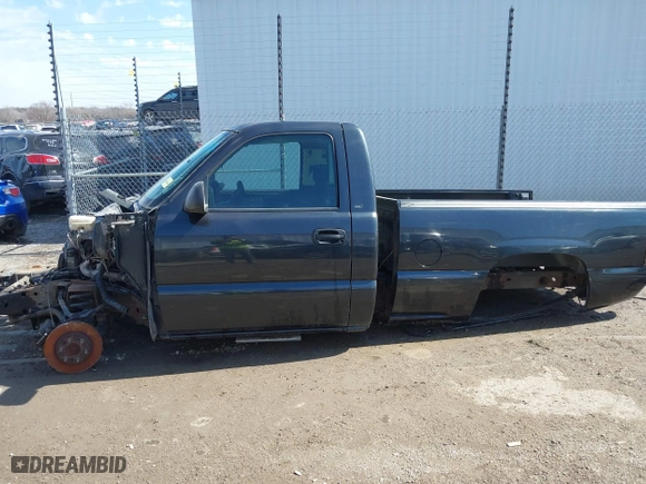2005 Chevrolet Silverado 1500 Work Truck with VIN 1GCEC14X95Z330927, listed as a IAAI auction lot 41565885 with 1 mi miles. Bid and sale history available at carsss.com. Image 14.