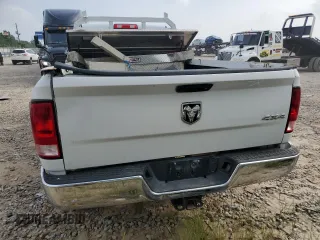 2017 Ram 2500 Tradesman z VIN 3C6UR5HJ6HG568513, wystawiony jako Copart lot #53139154 z przebiegiem 124 674 mil mil oraz Szkoda całkowita • Salvage title. Historia ofert i sprzedaży dostępna na DreamBid. Obrazek 6.