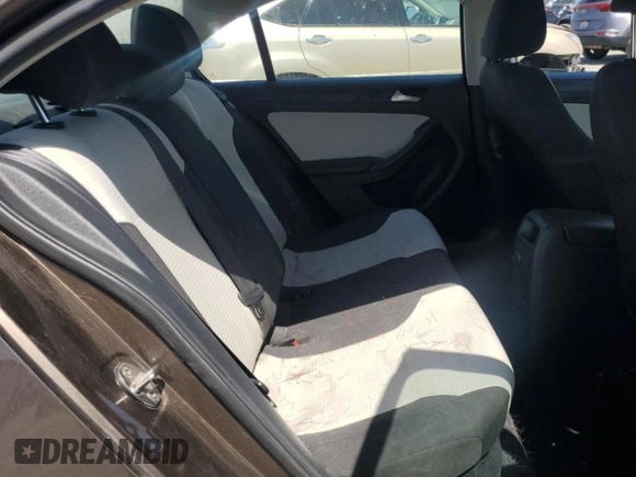 2015 Volkswagen Jetta S с VIN 3VW2K7AJ8FM253072, выставлен на аукционе Copart как лот 58442075 с пробегом 142 262 миль миль и Чистый • Clean title. История ставок и продаж доступна на DreamBid. Изображение 10.