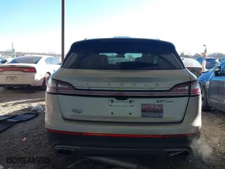 2019 Lincoln Nautilus Reserve with VIN 2LMPJ8LP2KBL65963, listed as a IAAI auction lot 41413314 with 52,012 mi miles. Bid and sale history available at carsss.com. Image 16.