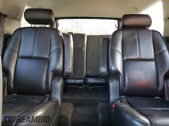2008 GMC Yukon Denali z VIN 1GKFK63828J227662, wystawiony jako Copart lot #49750375 z przebiegiem 21 720 mil mil oraz Szkody całkowita. Historia ofert i sprzedaży dostępna na DreamBid. Obrazek 10.