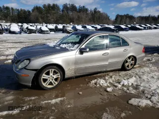 2004 Mercedes-Benz E-Class 5.0L with VIN WDBUF70JX4A398172, listed as a Copart auction lot 45269735 with 8,947 mi miles and Clean Title. Bid and sale history available at carsss.com. Image 1.