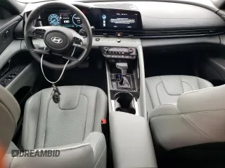 2024 Hyundai Elantra Limited z VIN KMHLN4DJ6RU117057, wystawiony jako Copart lot #52426005 z przebiegiem 10 103 mil mil oraz Szkoda całkowita • Salvage title. Historia ofert i sprzedaży dostępna na DreamBid. Obrazek 8.