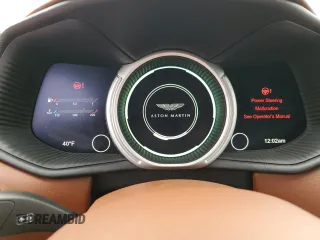 2020 Aston Martin DB11 z VIN SCFRMFCW3LGM08827, wystawiony jako Copart lot #88635335 z przebiegiem Nie podano mil oraz Szkoda całkowita • Salvage title. Historia ofert i sprzedaży dostępna na DreamBid. Obrazek 9.