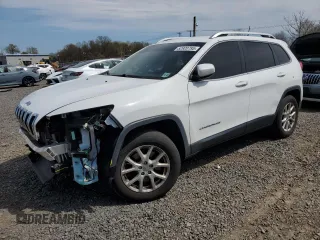 2018 Jeep Cherokee Latitude Plus with VIN 1C4PJMLB0JD530530, listed as a Copart auction lot 52920795 with 111,529 mi miles and Salvage title. Bid and sale history available at DreamBid. Image 1.