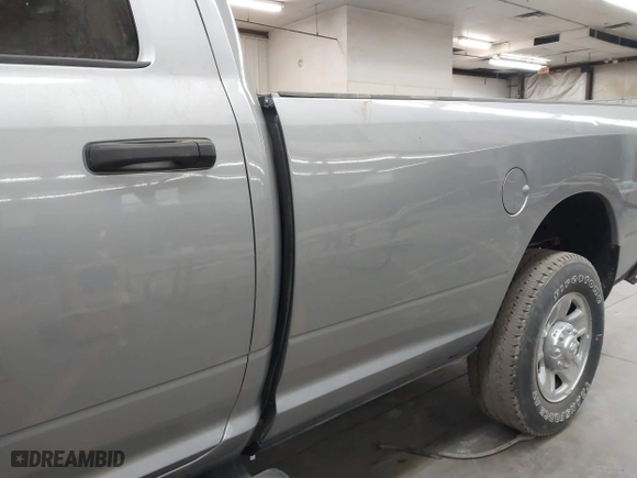 2024 Ram 2500 Tradesman with VIN 3C6UR5HL6RG189322, listed as a IAAI auction lot 41383347 with 20,558 mi miles. Bid and sale history available at carsss.com. Image 6.