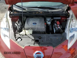 2015 Nissan LEAF SV z VIN 1N4AZ0CP2FC300798, wystawiony jako Copart lot #56552715 z przebiegiem 92 303 mil mil oraz Szkoda całkowita • Salvage title. Historia ofert i sprzedaży dostępna na DreamBid. Obrazek 12.