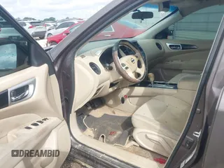 2015 Nissan Pathfinder S with VIN 5N1AR2MN0FC701622, listed as a IAAI auction lot 42243858 with 162,072 mi miles and . Bid and sale history available at DreamBid. Image 5.