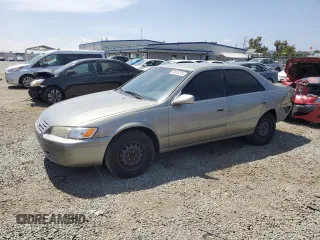 1998 Toyota Camry LE z VIN JT2BG22K4W0146871, wystawiony jako Copart lot #59055245 z przebiegiem 205 016 mil mil oraz Szkoda całkowita • Salvage title. Historia ofert i sprzedaży dostępna na DreamBid. Obrazek 1.