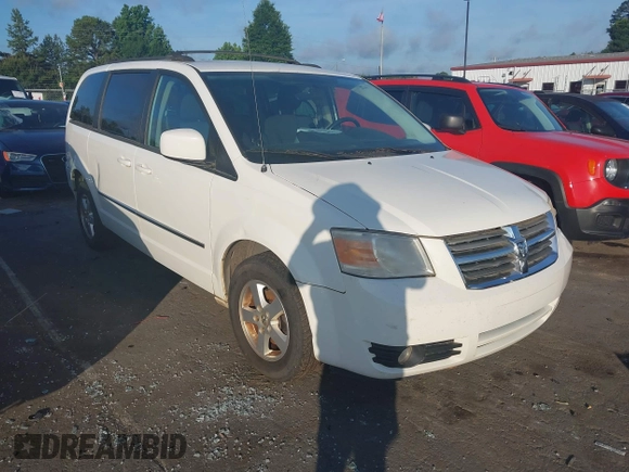 2010 Dodge Grand Caravan SXT z VIN 2D4RN5D10AR200217, wystawiony jako IAAI lot #42540925 z przebiegiem 239 247 mil mil oraz . Historia ofert i sprzedaży dostępna na DreamBid. Obrazek 1.