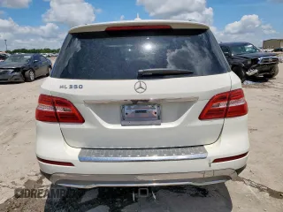 2013 Mercedes-Benz M 350 z VIN 4JGDA5JBXDA245993, wystawiony jako Copart lot #62642715 z przebiegiem 266 960 mil mil oraz Czysty tytuł • Clean title. Historia ofert i sprzedaży dostępna na DreamBid. Obrazek 6.