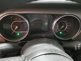2020 Jeep Wrangler Sport S с VIN 1C4GJXAG8LW203798, выставлен на аукционе Copart как лот 52531615 с пробегом Не указан миль и Списание • Salvage title. История ставок и продаж доступна на DreamBid. Изображение 9.
