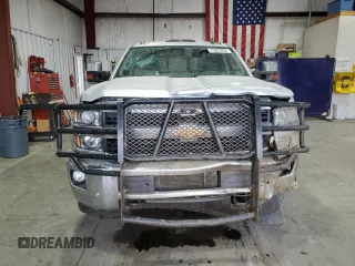 2015 Chevrolet Silverado 3500HD LTZ with VIN 1GC4K0E85FF618155, listed as a Copart auction lot 70803034 with 188,428 mi miles and Salvage Title. Bid and sale history available at carsss.com. Image 5.