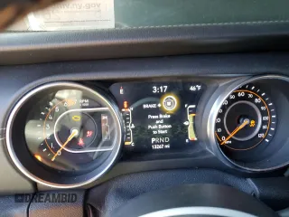 2020 Jeep Wrangler Unlimited Sahara Altitude with VIN 1C4HJXEN8LW209405, listed as a Copart auction lot 50297225 with 13,267 mi miles and Salvage title. Bid and sale history available at DreamBid. Image 9.