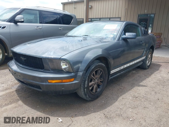2007 Ford Mustang Deluxe z VIN 1ZVFT80N375329801, wystawiony jako IAAI lot #42198968 z przebiegiem 185 760 mil mil oraz . Historia ofert i sprzedaży dostępna na DreamBid. Obrazek 2.