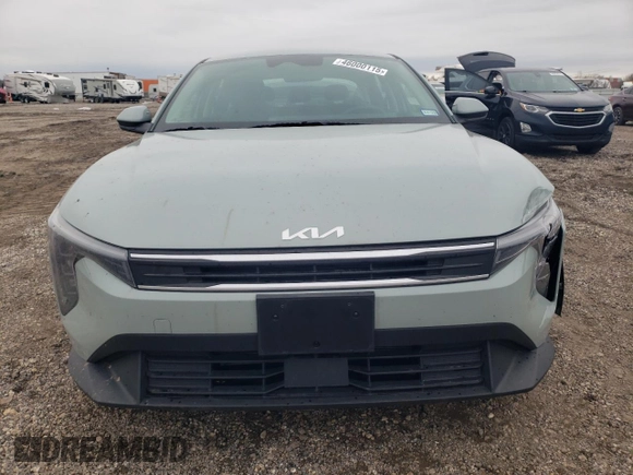 2025 Kia K4 LXS with VIN 3KPFT4DE8SE050010, listed as a Copart auction lot 46000115 with 1,667 mi miles and Salvage Title. Bid and sale history available at carsss.com. Image 5.