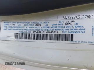 2000 Volkswagen Beetle GLS с VIN 3VWCC21C1YM445314, выставлен на аукционе IAAI как лот 42396409 с пробегом 185 758 миль миль и . История ставок и продаж доступна на DreamBid. Изображение 9.