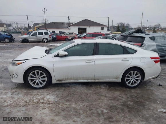 2013 Toyota Avalon XLE with VIN 4T1BK1EB0DU072586, listed as a IAAI auction lot 41456519 with 99,282 mi miles. Bid and sale history available at carsss.com. Image 14.