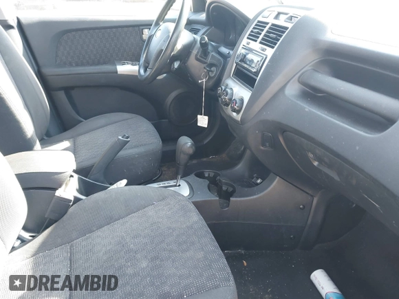 2008 Kia Sportage LX with VIN KNDJE723487455152, listed as a IAAI auction lot 41638720 with 247,286 mi miles. Bid and sale history available at carsss.com. Image 5.